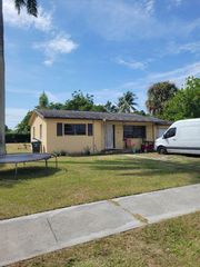 730 W ILEX Drive, Lake Park, FL 33403
