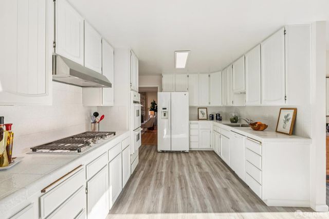 1231 Edgewood Way, South San Francisco, CA 94080