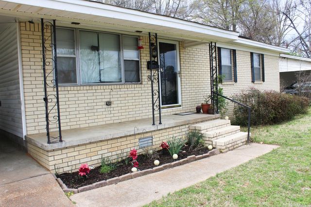 807 S Spring, Searcy, AR 72143