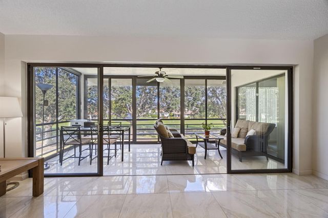 5659 Fairway Park Drive 203, Boynton Beach, FL 33437