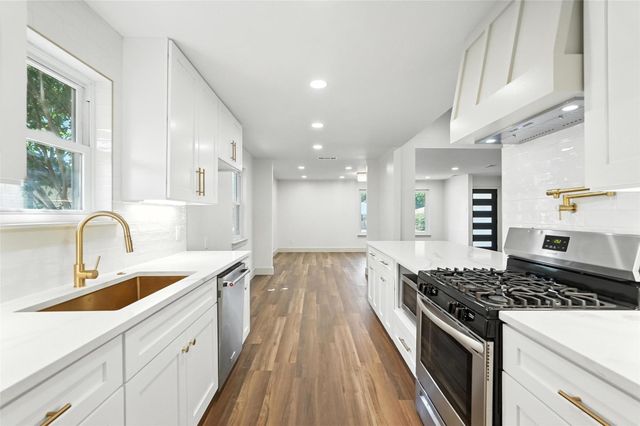 8570 Sweetwood Drive, Dallas, TX 75228