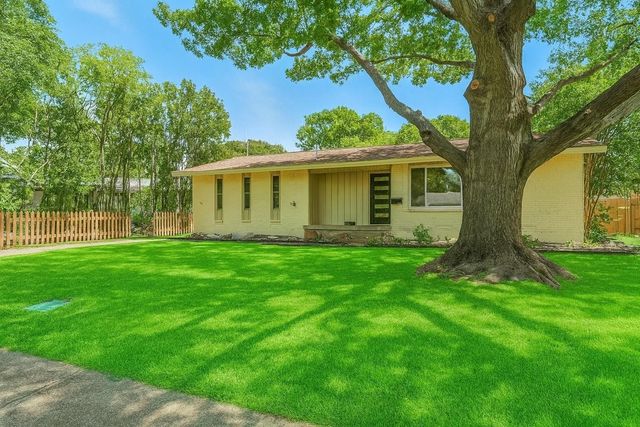 8570 Sweetwood Drive, Dallas, TX 75228