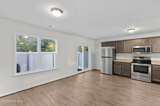 458 Sullivan Loop Road, Midway Park, NC 28544