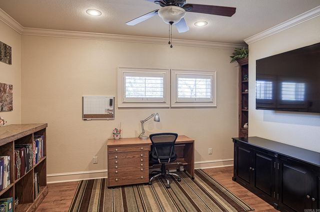 27 Docente Lane, Hot Springs Village, AR 71909