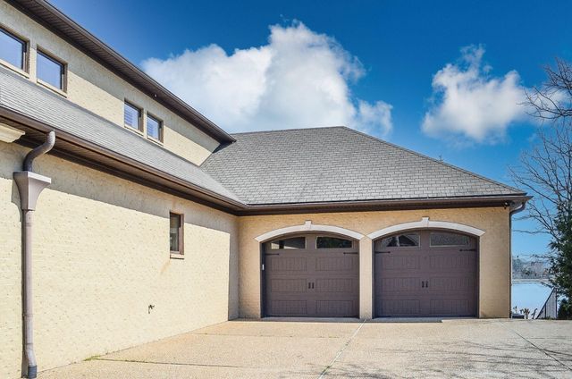 27 Docente Lane, Hot Springs Village, AR 71909