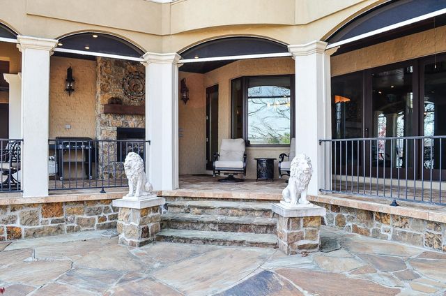 27 Docente Lane, Hot Springs Village, AR 71909