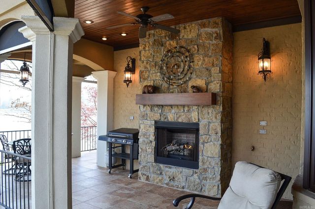 27 Docente Lane, Hot Springs Village, AR 71909