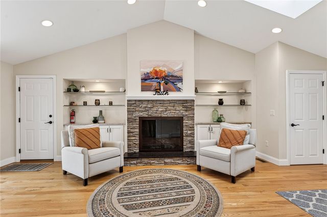 217 Belvedere Drive, Cranston, RI 02920