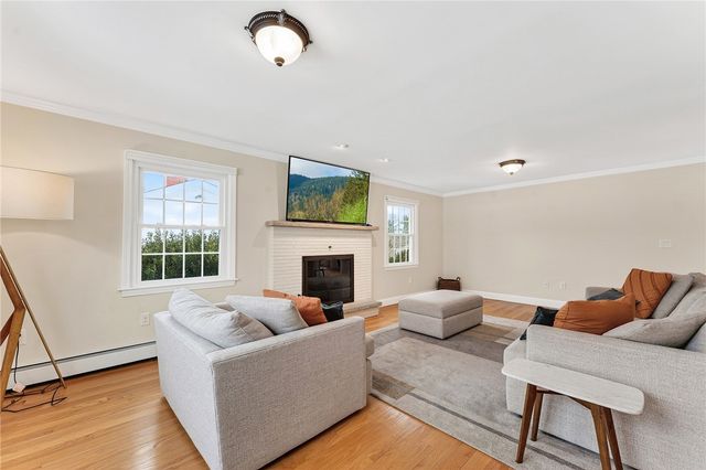 217 Belvedere Drive, Cranston, RI 02920