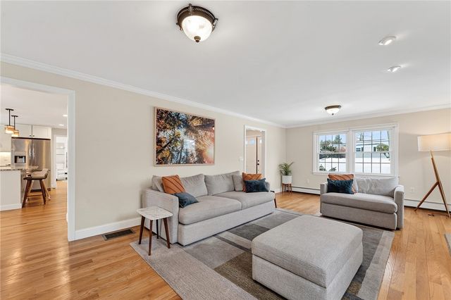 217 Belvedere Drive, Cranston, RI 02920