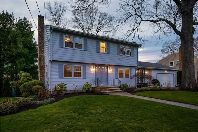 217 Belvedere Drive, Cranston, RI 02920