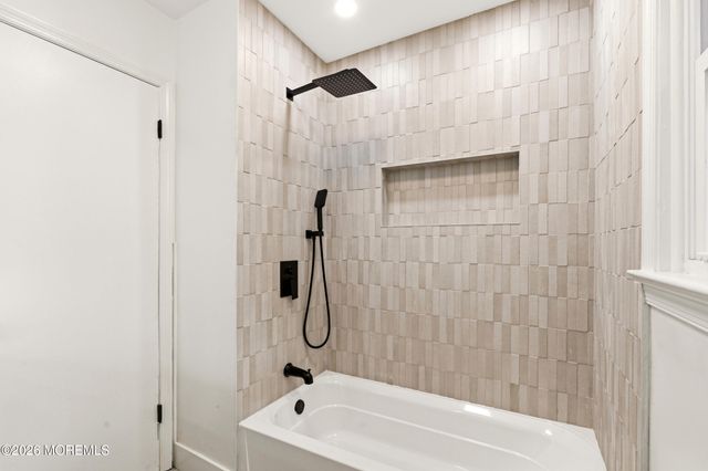 1622 Abbott Avenue, Toms River, NJ 08753