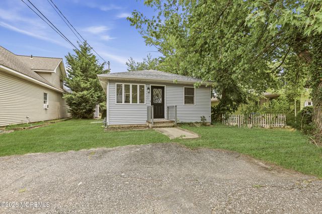 1622 Abbott Avenue, Toms River, NJ 08753