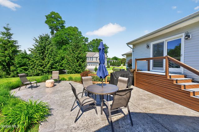 521 Russell Road, Bethlehem, NY 12203