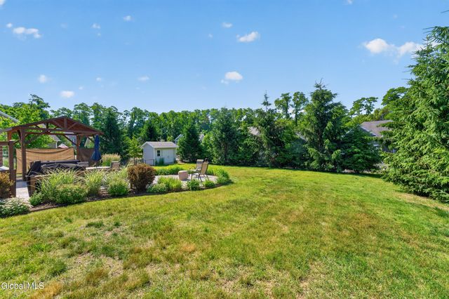 521 Russell Road, Bethlehem, NY 12203