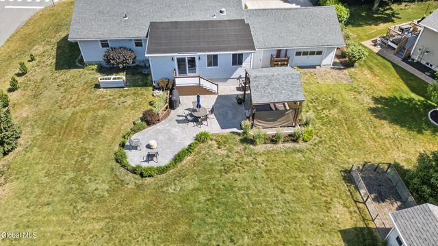 521 Russell Road, Bethlehem, NY 12203