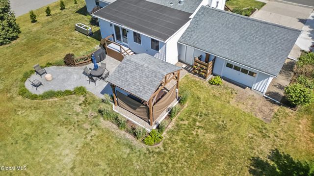 521 Russell Road, Bethlehem, NY 12203