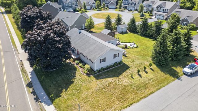 521 Russell Road, Bethlehem, NY 12203
