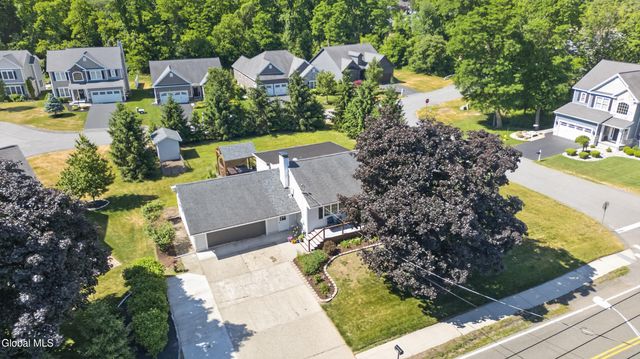 521 Russell Road, Bethlehem, NY 12203