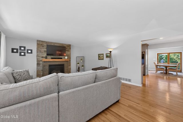 521 Russell Road, Bethlehem, NY 12203