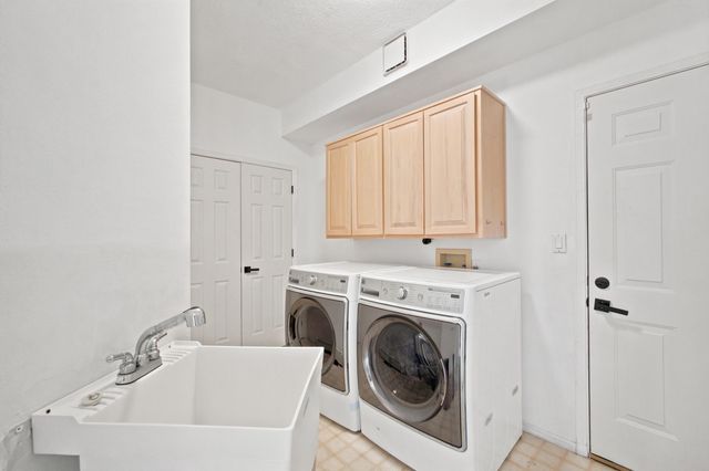 7808 Morris Rippel Place NE, Albuquerque, NM 87122