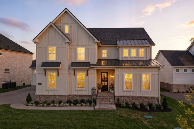 5102 High Park Hill Dr, Arrington, TN 37014