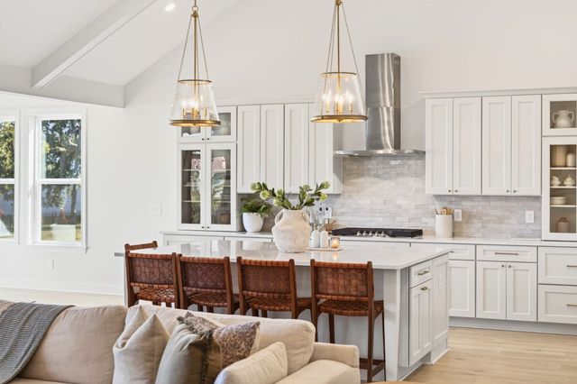 5102 High Park Hill Dr, Arrington, TN 37014