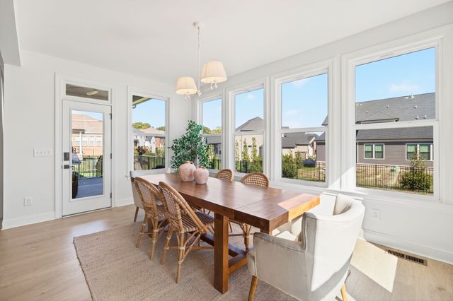 5102 High Park Hill Dr, Arrington, TN 37014