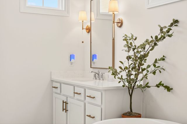 5102 High Park Hill Dr, Arrington, TN 37014