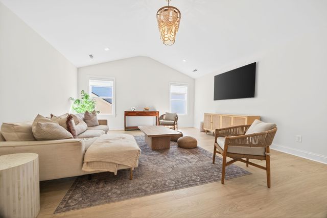 5102 High Park Hill Dr, Arrington, TN 37014