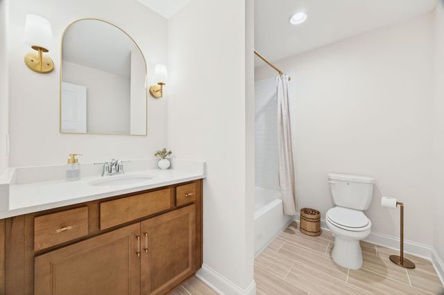 5102 High Park Hill Dr, Arrington, TN 37014