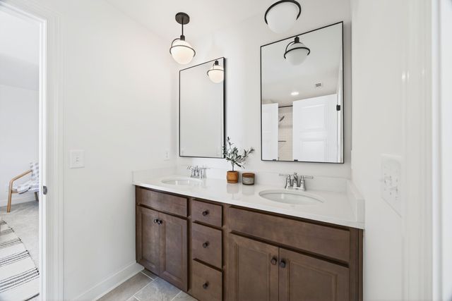 5102 High Park Hill Dr, Arrington, TN 37014