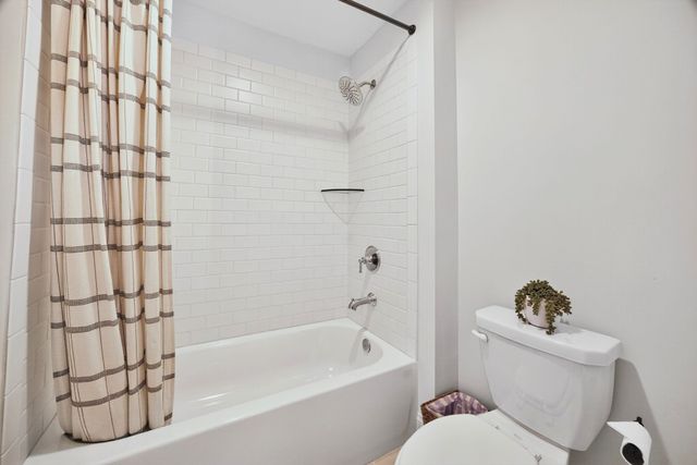 5102 High Park Hill Dr, Arrington, TN 37014