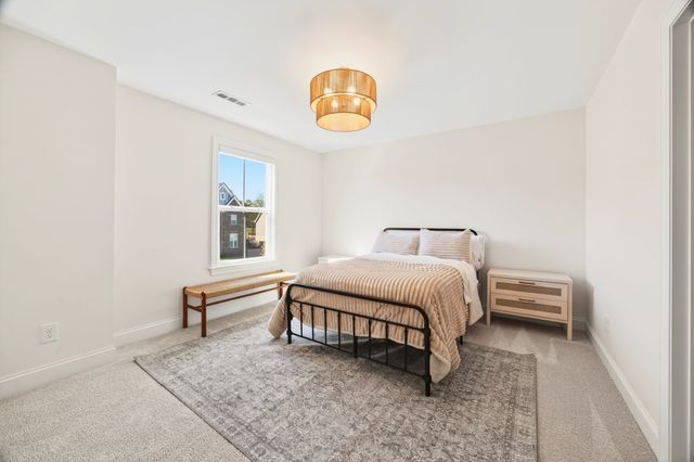 5102 High Park Hill Dr, Arrington, TN 37014