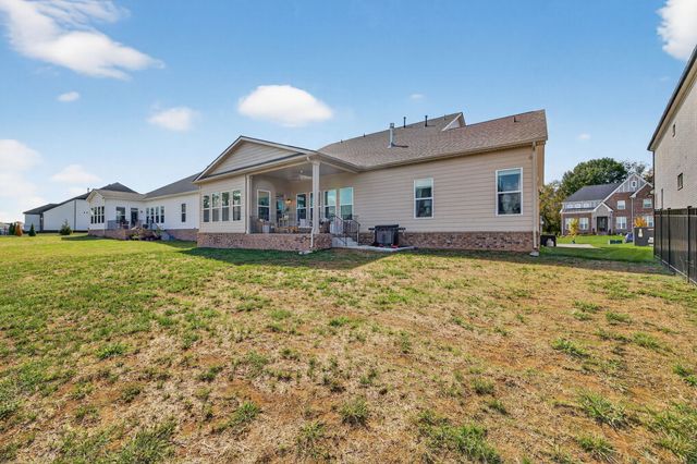 5102 High Park Hill Dr, Arrington, TN 37014