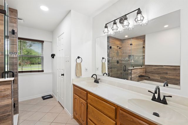 123 Catawba Road, Waxahachie, TX 75165