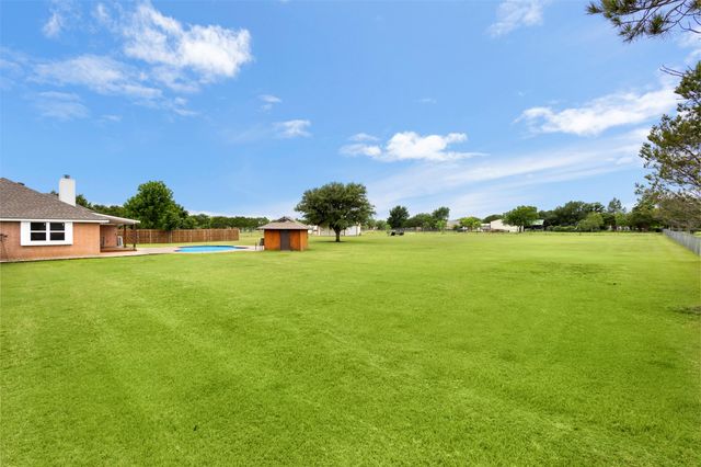 123 Catawba Road, Waxahachie, TX 75165