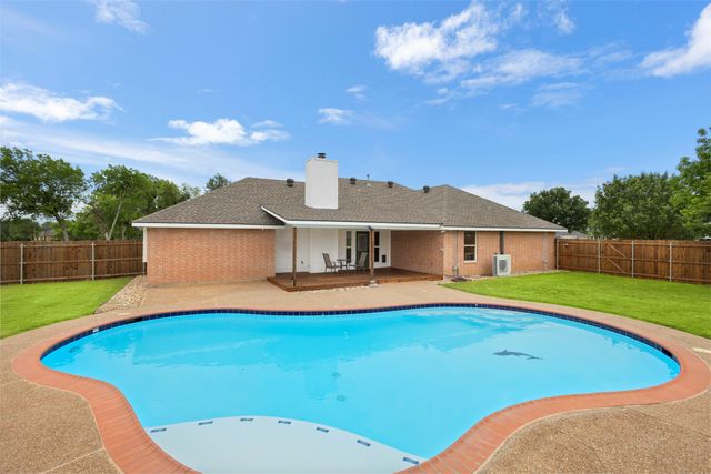 123 Catawba Road, Waxahachie, TX 75165