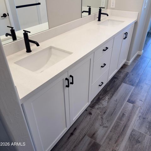 300 N GILA SPRINGS Boulevard 159, Chandler, AZ 85226