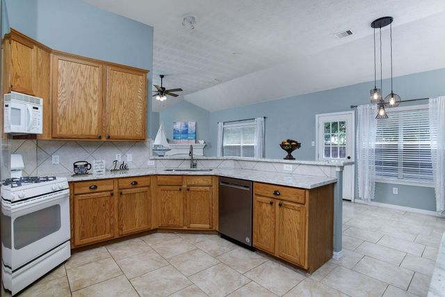 28610 Hidden Cove Drive, Magnolia, TX 77354