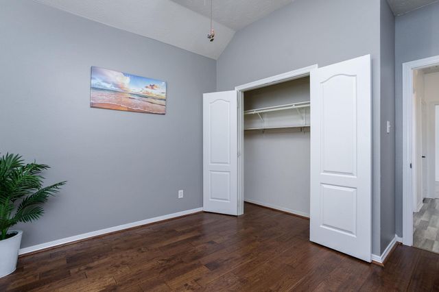 28610 Hidden Cove Drive, Magnolia, TX 77354