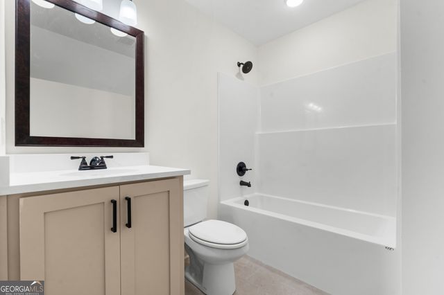 137 Pin Oak Lane, Statesboro, GA 30458