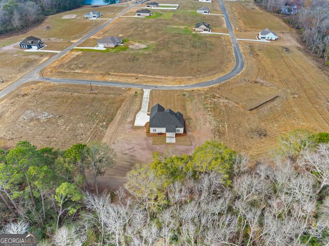 137 Pin Oak Lane, Statesboro, GA 30458