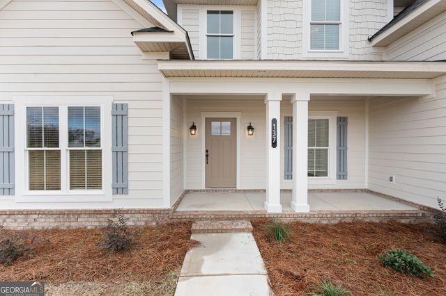 137 Pin Oak Lane, Statesboro, GA 30458