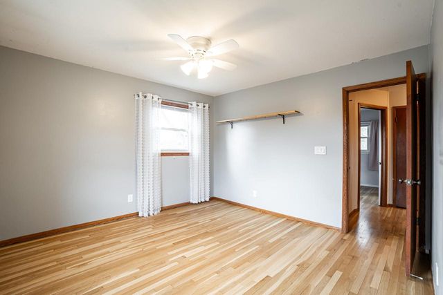 132 W Juniper DRIVE, Grafton, WI 53024