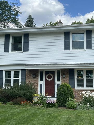 132 W Juniper DRIVE, Grafton, WI 53024