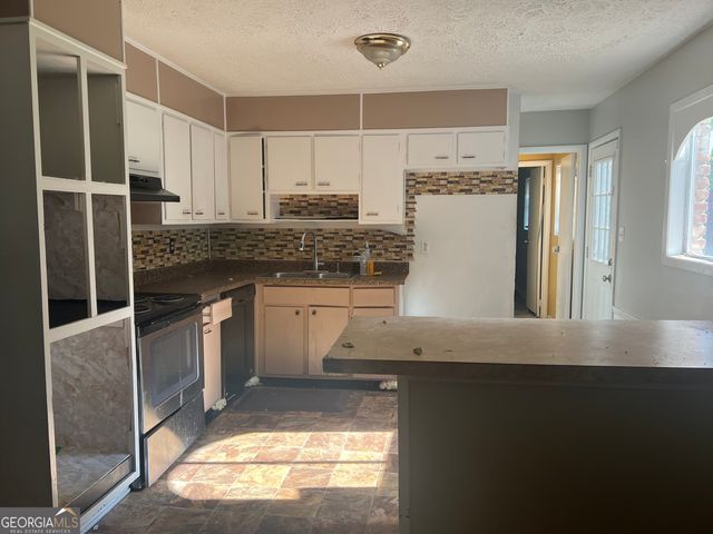 484 King Arthur Court, Jonesboro, GA 30236