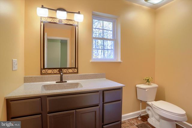 8620 MONNS GAP RD, Waynesboro, PA 17268