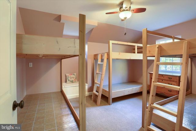 8620 MONNS GAP RD, Waynesboro, PA 17268