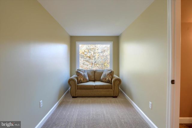 8620 MONNS GAP RD, Waynesboro, PA 17268